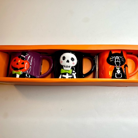 Set of 4 Halloween Ceramic Espresso Coffee Mugs Vampire Cat Skeleton Pumpkin - Picture 7 of 12